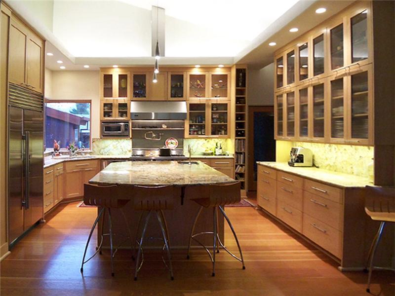 Kitchen w/Viking Stove & Sub-Zero Refrigerator