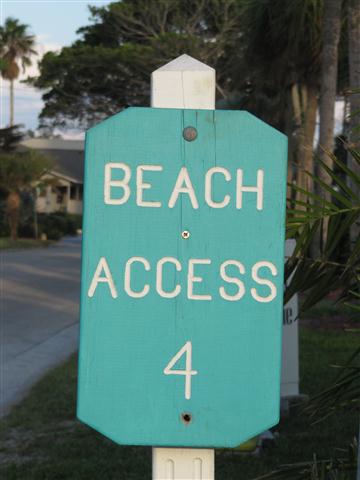 Just Steps to Siesta Beach
