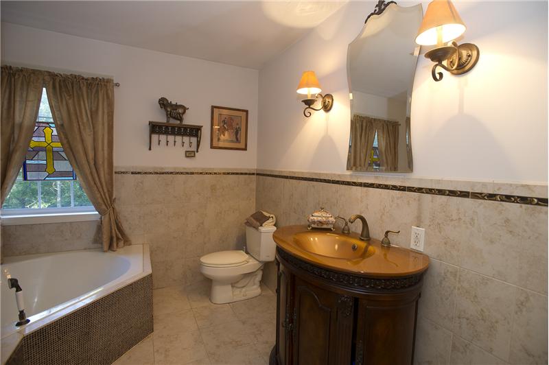 Property pictures of 168 Kent Rd, Warren, CT 06754, USA Warren, CT