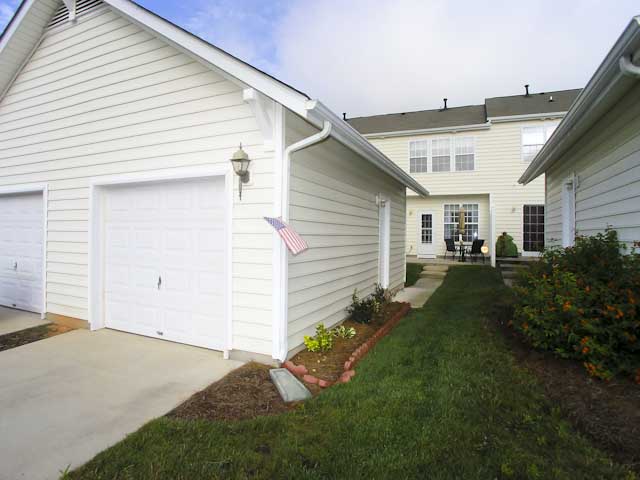 Deep one car garage with storage