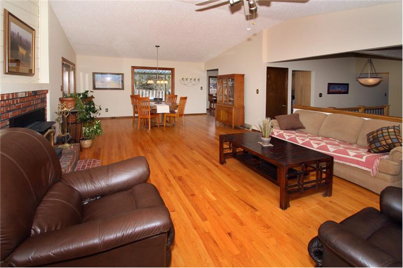 Open floor plan!