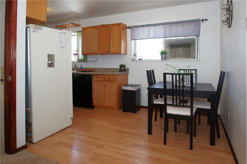 Eat in kitchen