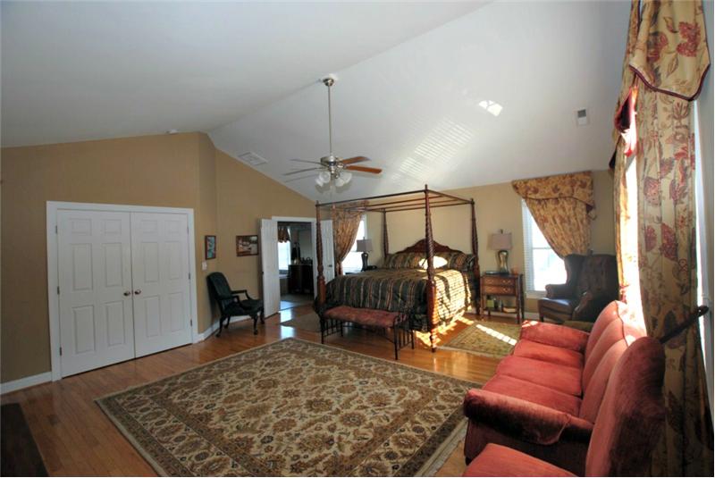 Valuted ceiling