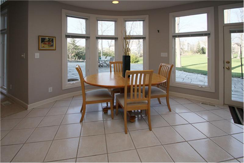 Breakfast Area/Room: Enjoy mornings overlooking the scenic backyard.