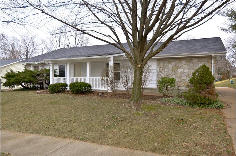 Front of 372 Greenmore with Stone accents