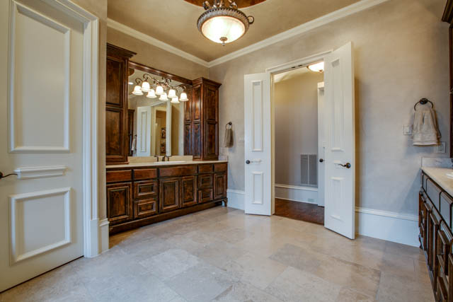 The master suite bath is LUXURIOUS!