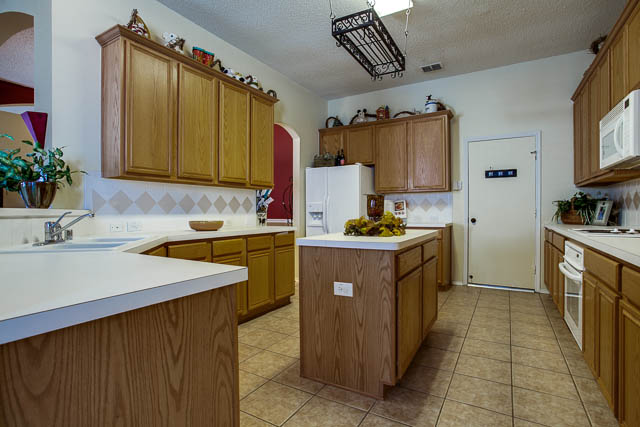 Enjoy plenty of cabinet space in the kitchen!