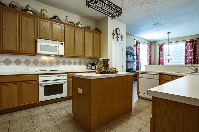 The kitchen lends itself to cooking with plenty of counter space.