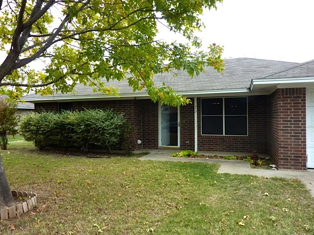 Do not miss this great opportunity in Pilot Point, TX!