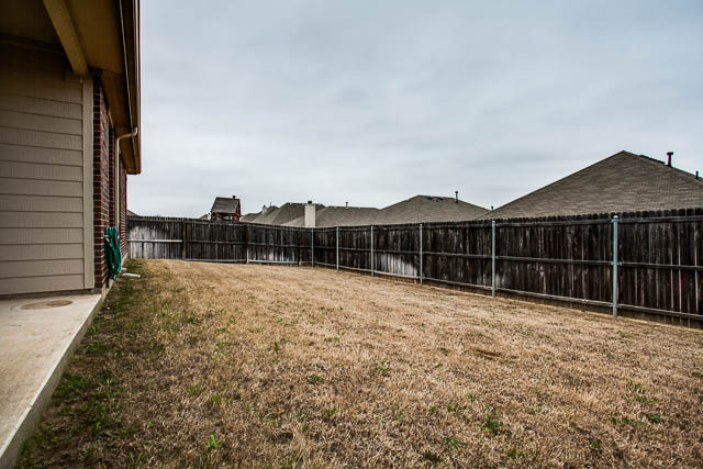 The home is located in a wonderful neighborhood!