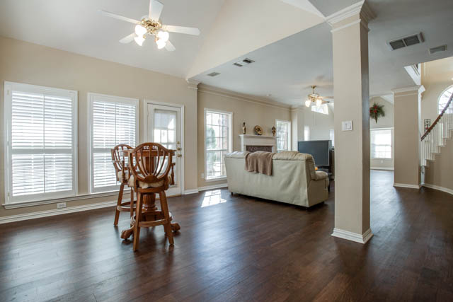 With over 2,700 sq. ft., space will not be an issue in this Addison home!