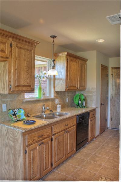 Kitchen with granite, pantry and recessed lights