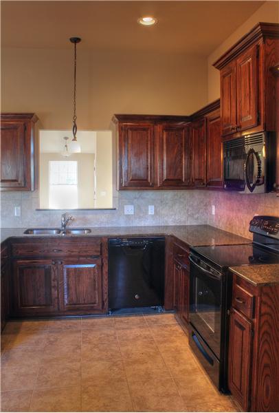 812 Raintree Mansion w/solid wood cabinets