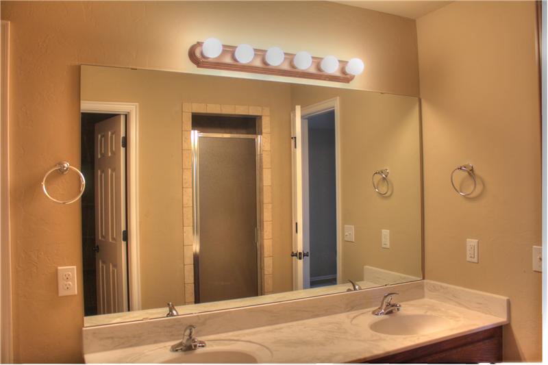812 Raintree Mansion Master Bath/Spa