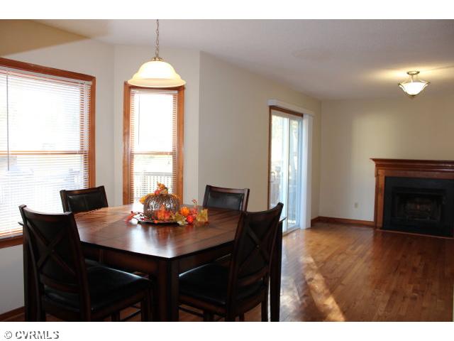 Breakfast Nook 2