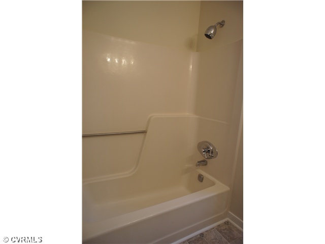 1st floor Bath 2