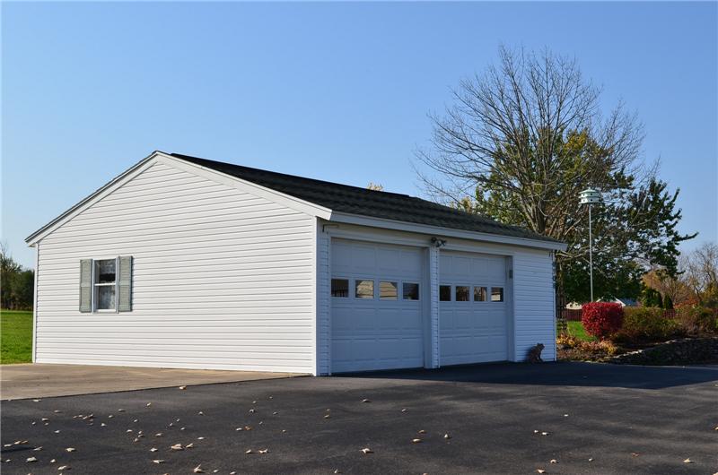 Detached Garage