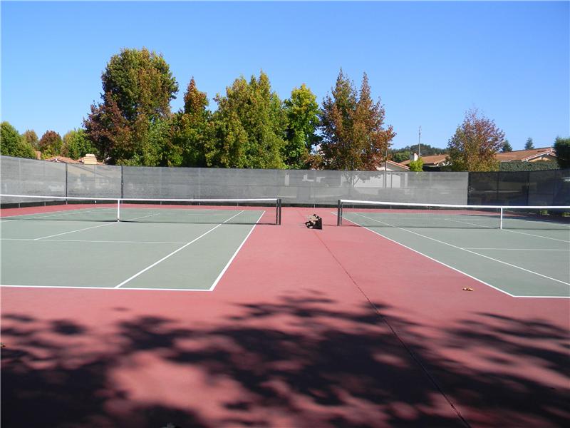 Tennis Courts for Crown Pointe Residents