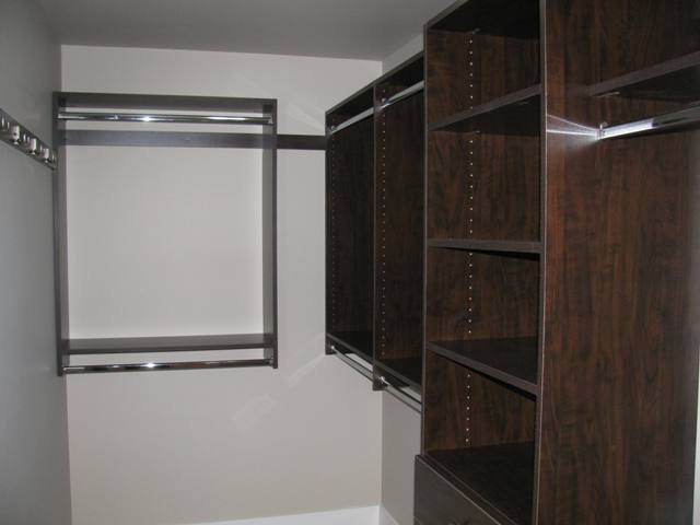 Master Bedroom Walk in Closet with Organizer