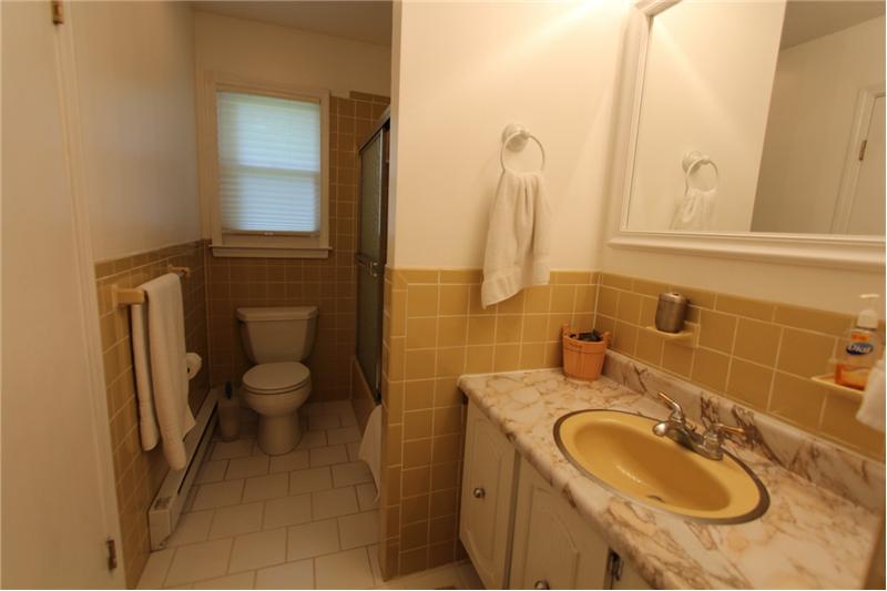 Hall Bathroom, 6 High Rise, Danbury CT