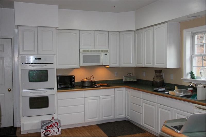 Kitchen - 170 Taylor RD New MIlford CT