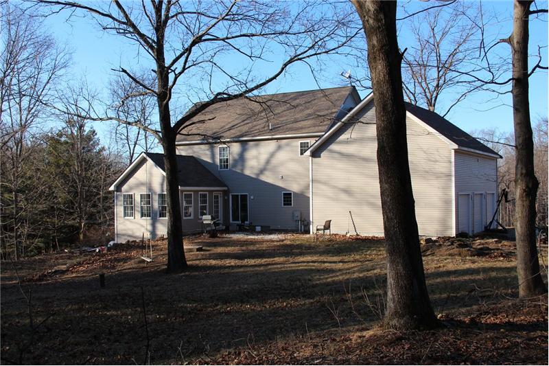 Exterior Back - 170 Taylor RD New Milford CT