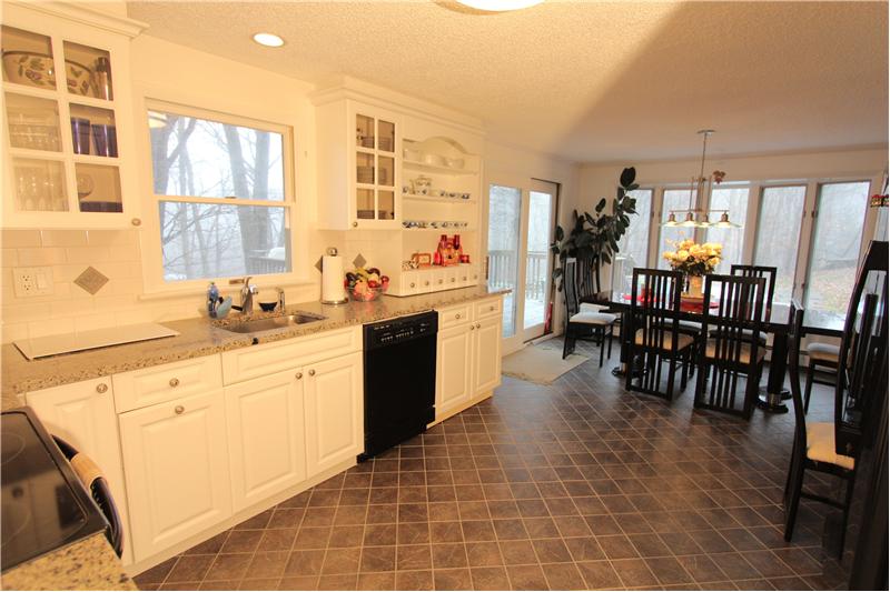 19 Titicus Mountain RD, New Fairfield CT 06812 - kitchen