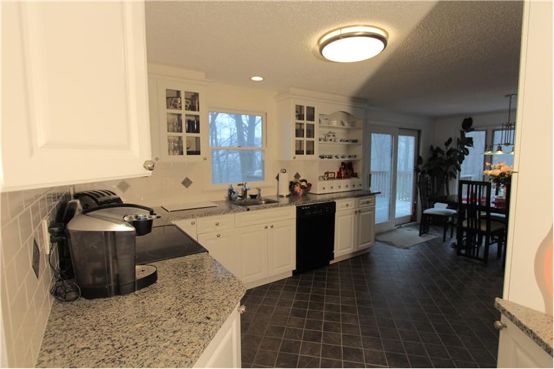 19 Titicus Mountain RD, New Fairfield CT 06812 - kitchen