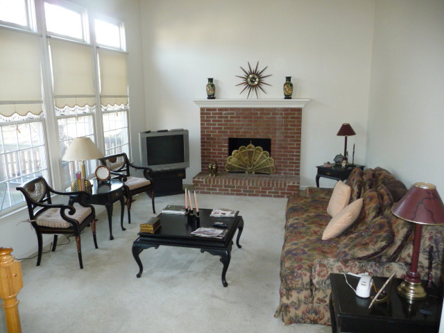 Family Room with Fireplace