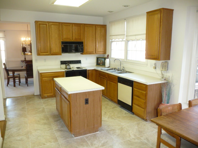 Kitchen with Island